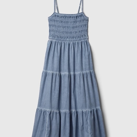 Gap Smocked Tiered Midi Dress - Picture 8 of 8